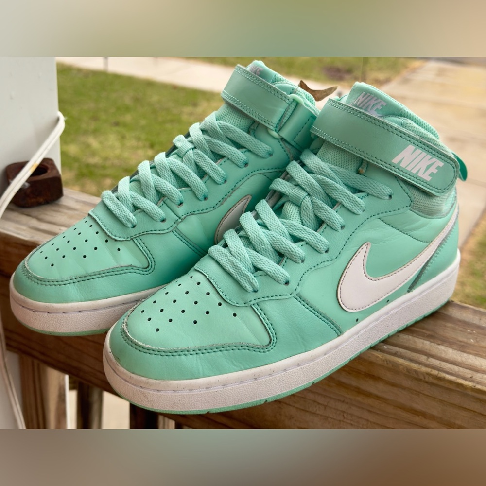 Nike Court Borough Mid 2 – Mint Green – Size 5Y (Youth) / Women’s 6.5